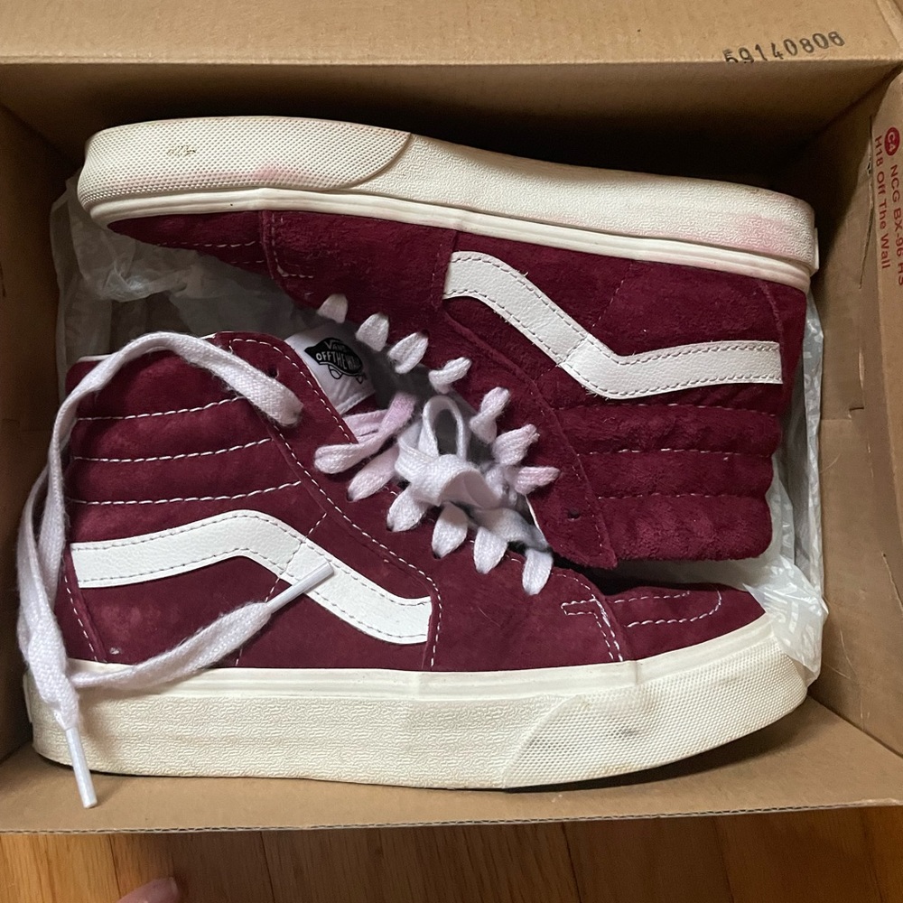 Vans - Picture 7 of 9